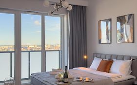Urban Apartments Global Rafael - 17Th Floor No 22- Air Condition - Balcony - Free Garage